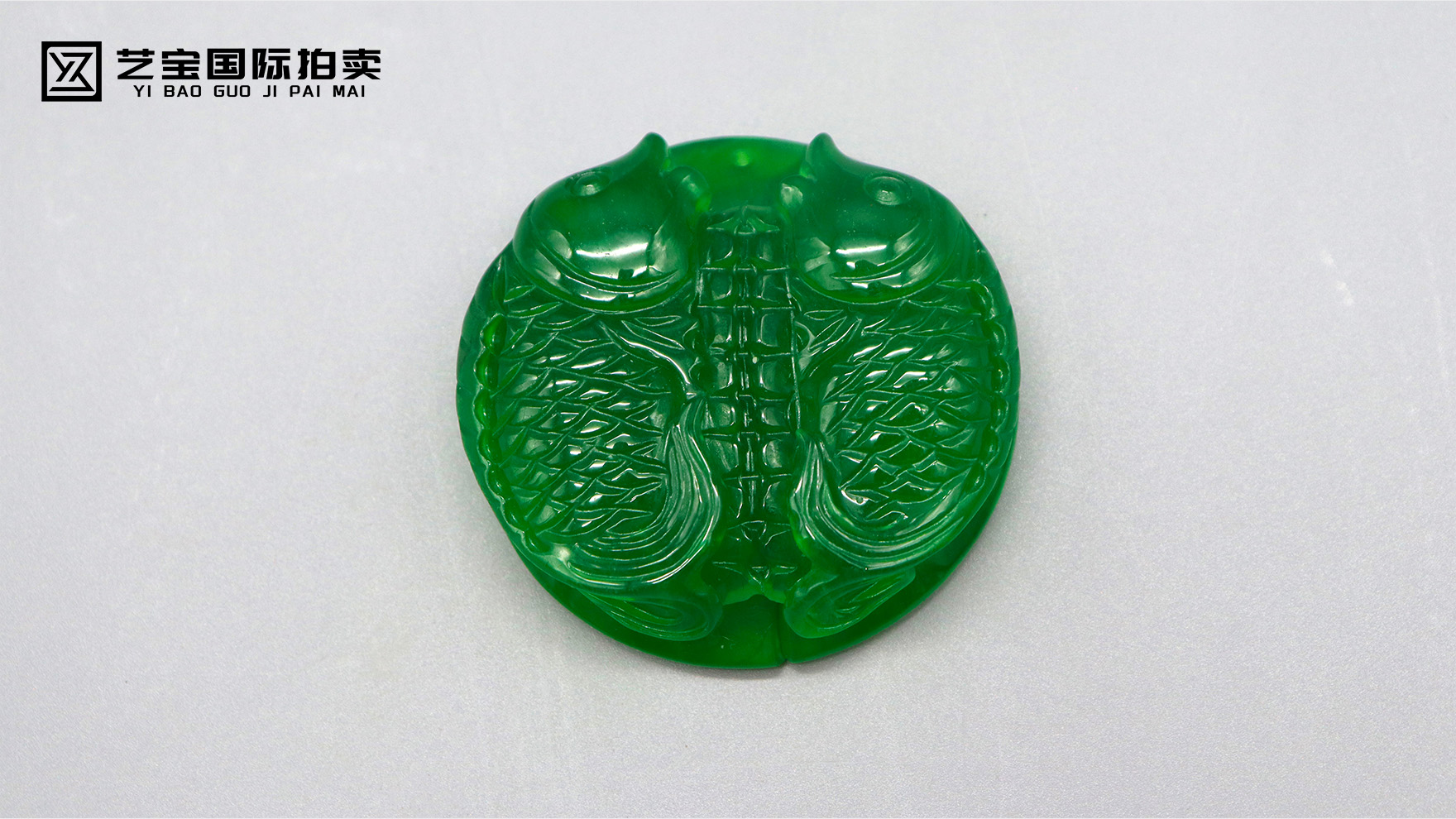 凝萃东方雅韵，藏纳温润时光 —— 翡翠挂件甄选指南