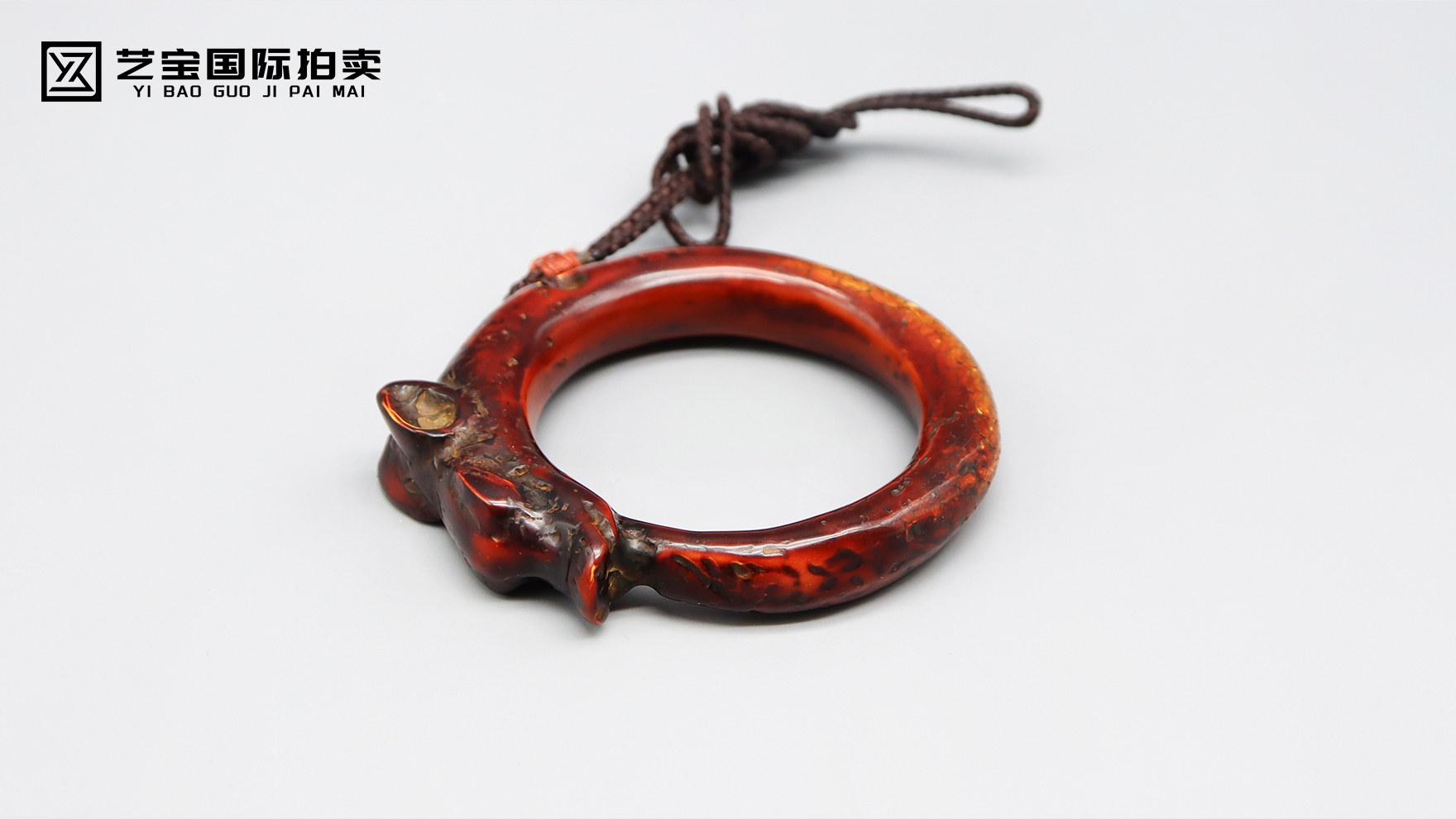 千年神韵凝于一身——蜜蜡猪龙，穿越时光的灵韵之藏