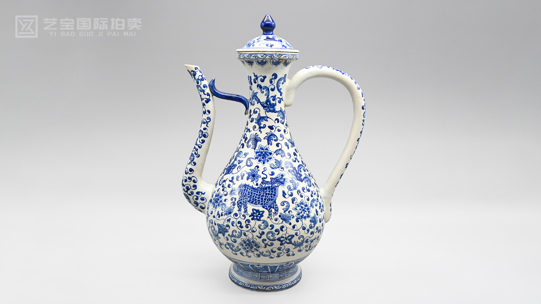 明永乐 青花麒麟缠枝花卉纹大执壶｜御窑风华，瑞兽呈祥