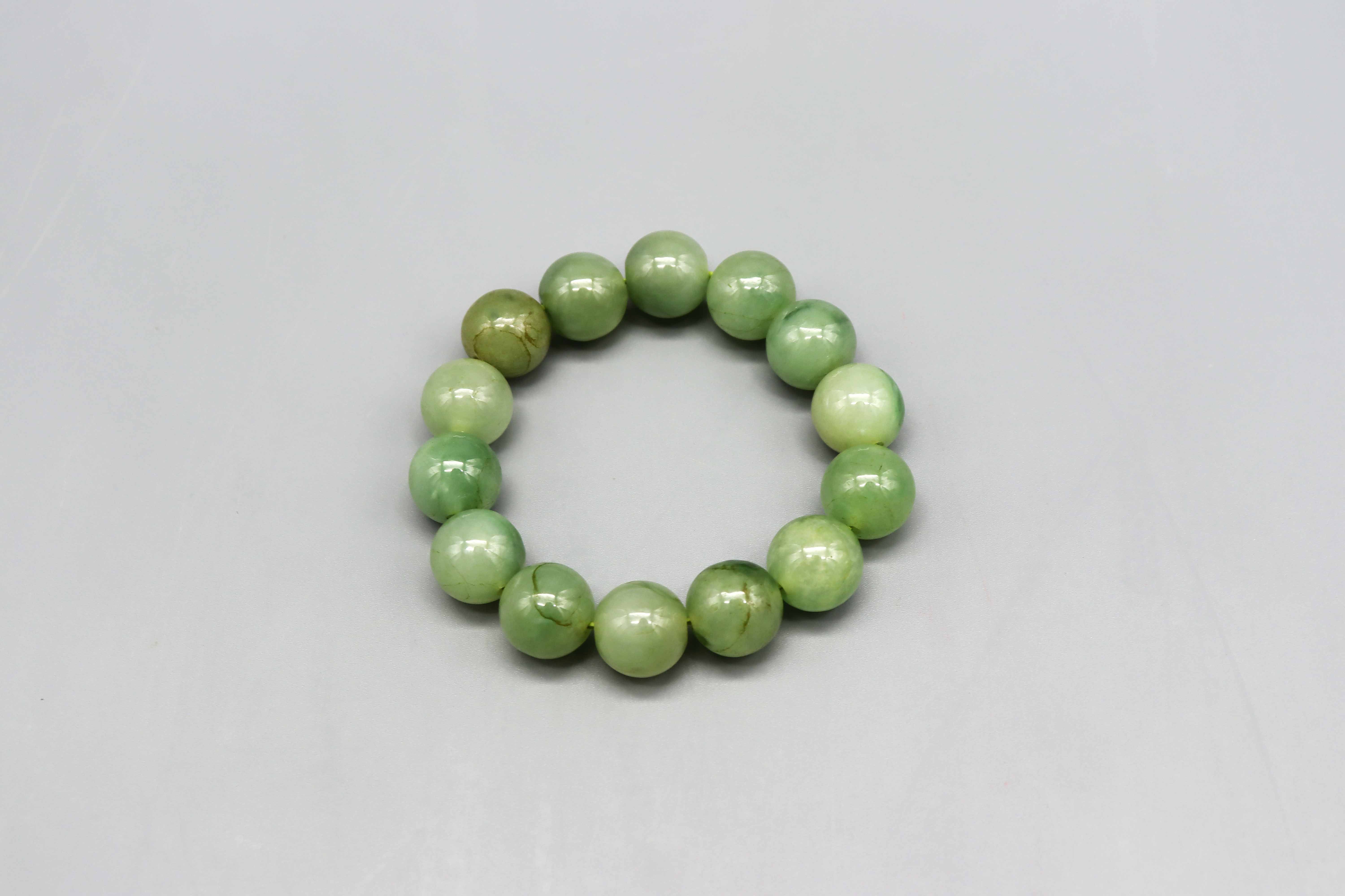 现代 翡翠手串 精品.jpg