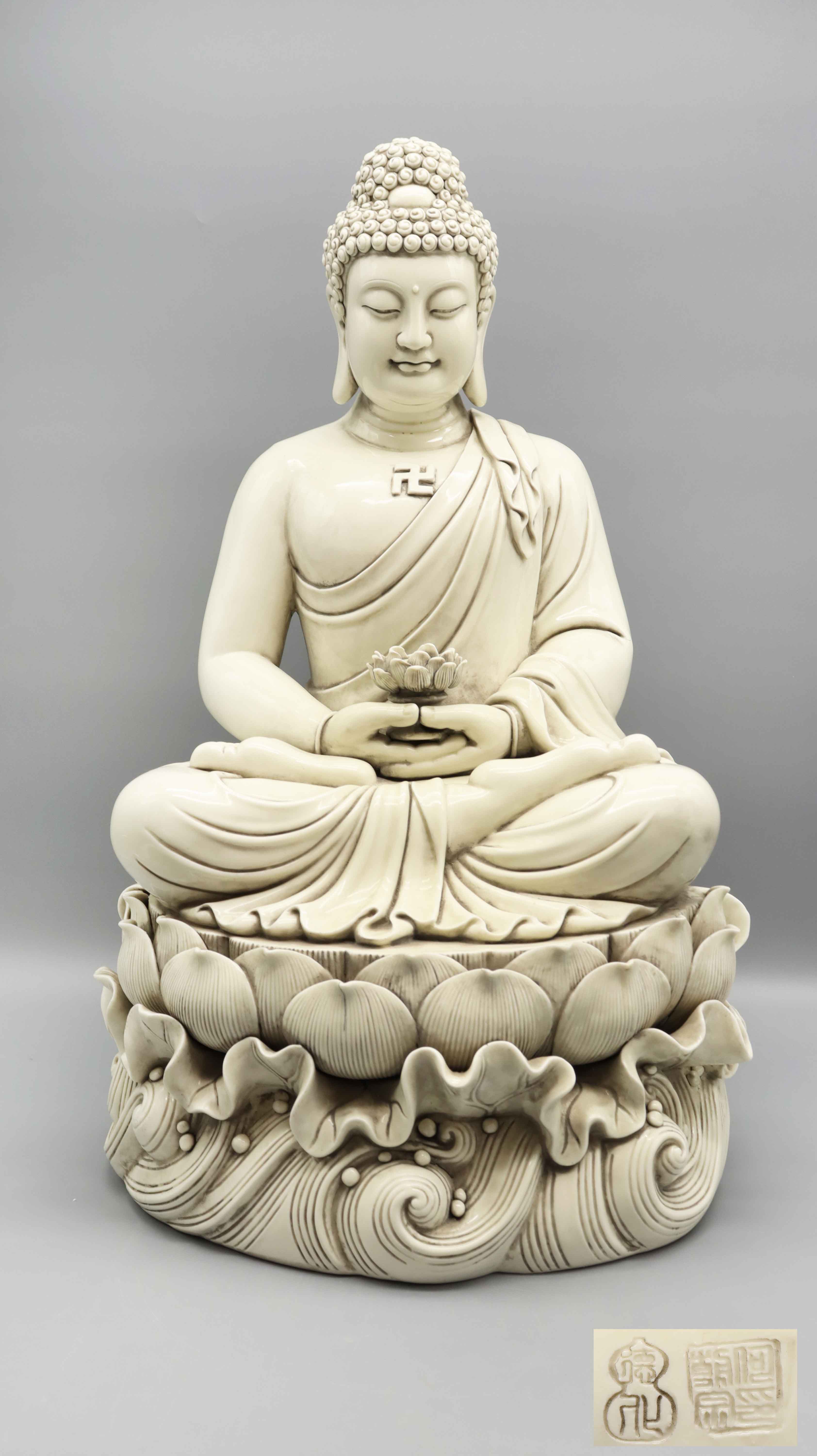 明代 何朝宗 德化瓷佛像 夜场.jpg