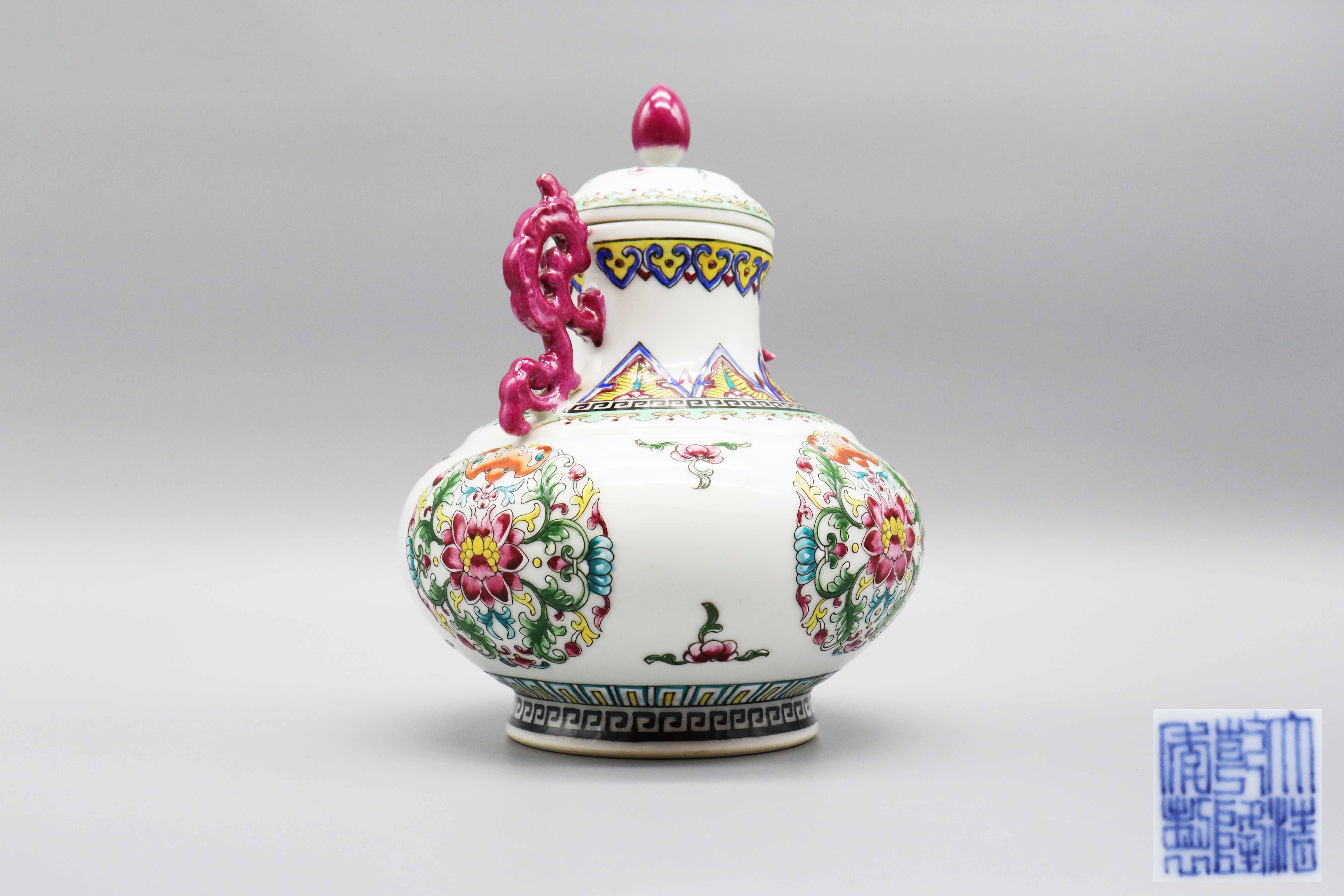 1118-乾隆粉彩双耳盖罐-李小菊.jpg